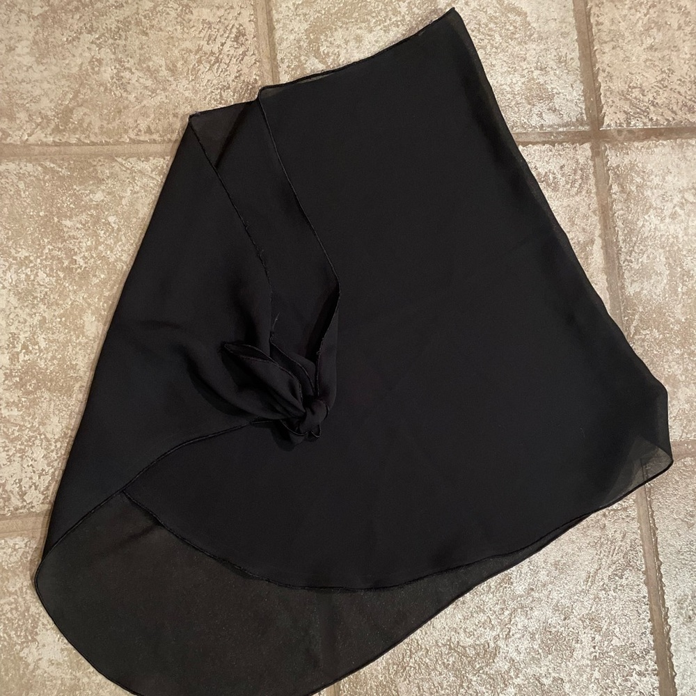 Black short sarong
